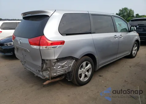 2012 Toyota Sienna Base из США, поврежденный, VIN 5TDKA3DC0CS009374